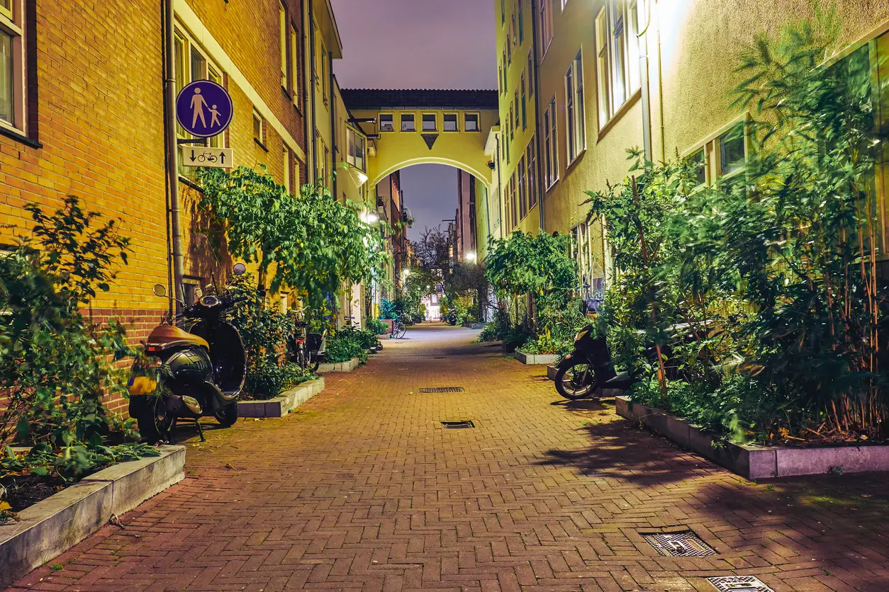 Scooterverzekering en woonplaats: waarom jouw postcode de premie bepaalt